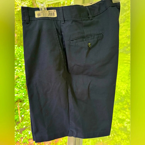 Wear Gear by Aramark 38R NWT Navy blue shorts with slant front pockets - Picture 3 of 6